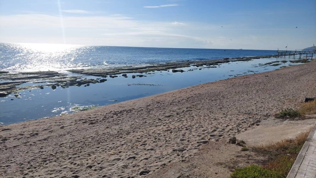 Marmara'da korkutan görüntü: Deniz 25 metre çekildi! Deprem habercisi mi? Uzmanı yanıtladı 10